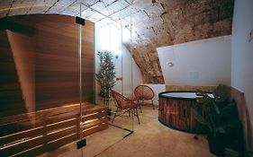 Spa du palais jacuzzi sauna - Rouen centre - free parking